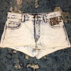 High waisted, whitewash, Forever 21 shorts.